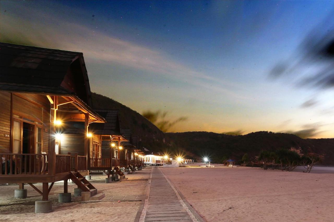 Azana Essence Villa Tabitha Lombok Bumbang Esterno foto