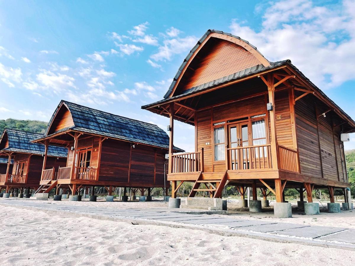 Azana Essence Villa Tabitha Lombok Bumbang Esterno foto