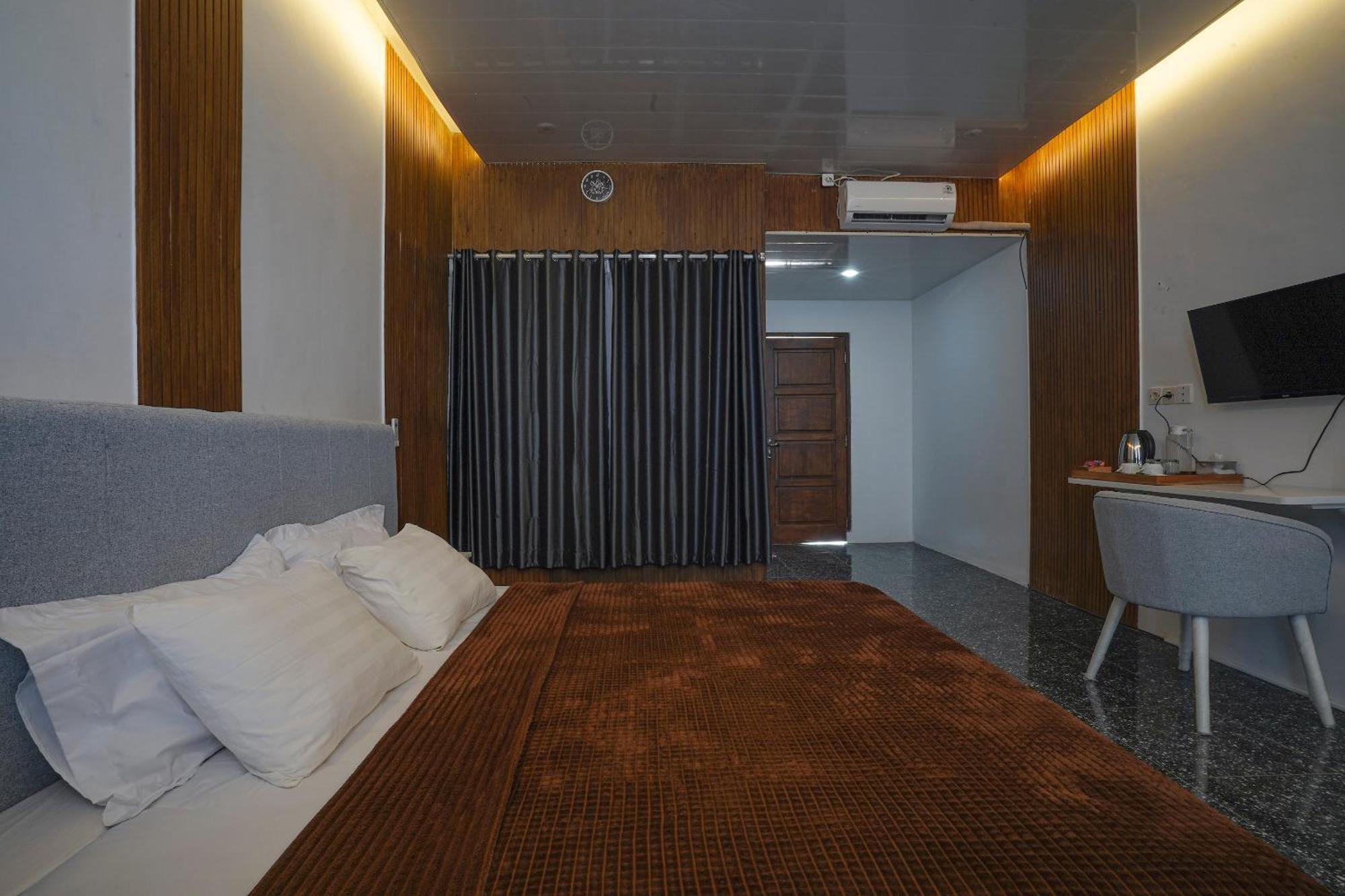 Azana Essence Villa Tabitha Lombok Bumbang Esterno foto