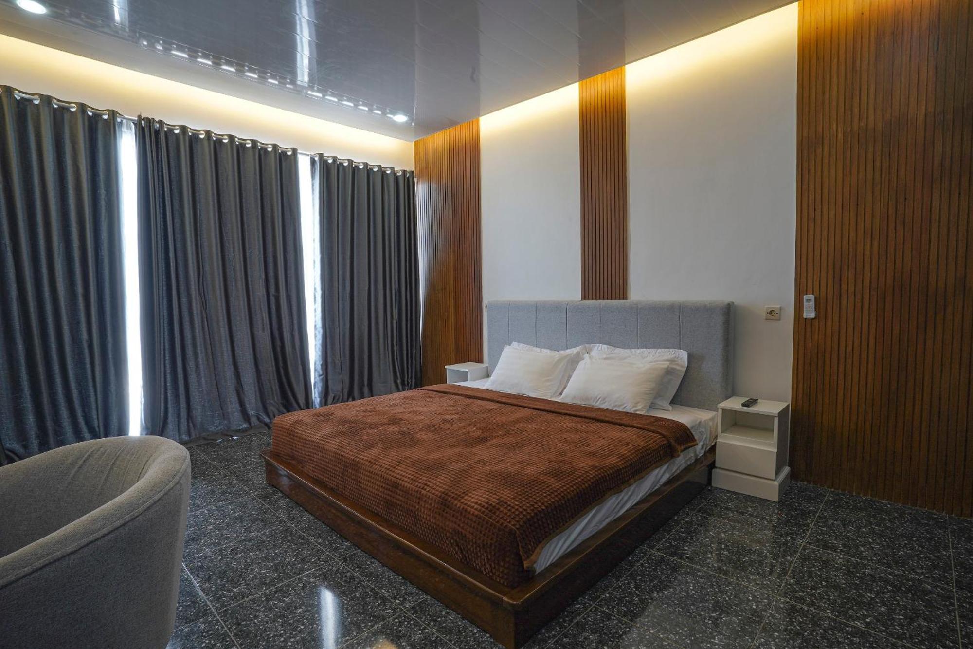 Azana Essence Villa Tabitha Lombok Bumbang Esterno foto